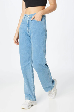 Femmes - Tommy Jeans - BETSY - Zoom sur le jeans - LIGHT BLUE DENIM